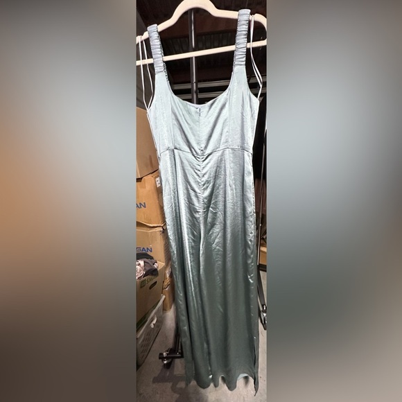 Elliatt | Janzen Satin Jumpsuit - Picture 4 of 7